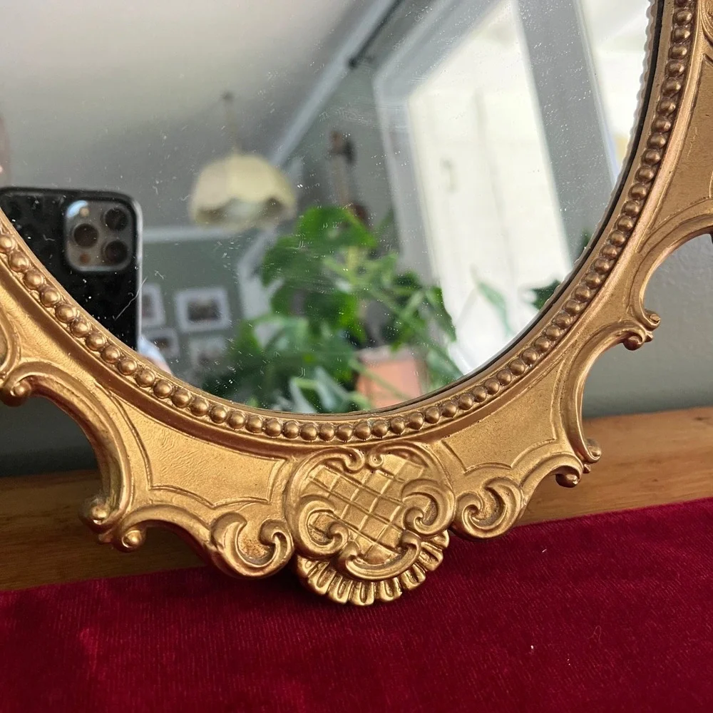 Vintage 1957 Universal Statuary Corp Gold Ornate Oval Wall Mirror Chicago